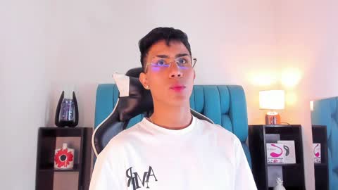 alannaughty_ online show from January 2025 04:27:01 AM