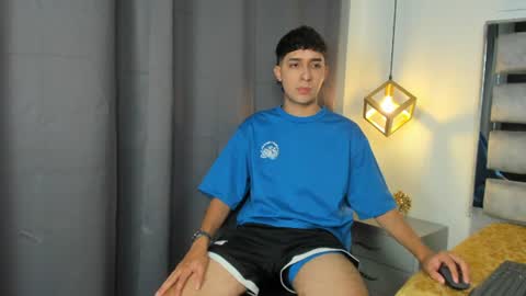 Snapshot of alantaylorr_ chatting on July 2026 03:34:02 AM alantaylorr_ online show from July 2026 03:34:02 AM