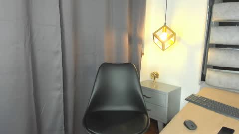 Snapshot of alantaylorr_ chatting on July 2026 04:28:02 AM alantaylorr_ online show from July 2026 04:28:02 AM