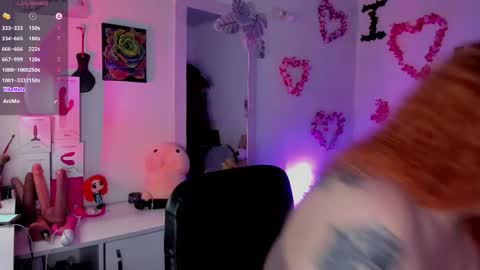 Caro online show from February 2026 02:35:01 PM