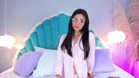 Alassia Hocthner online show from December 2025 11:36:02 AM