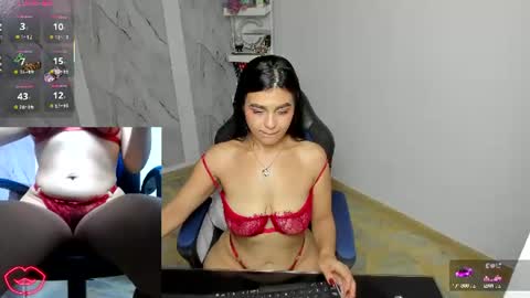 Snapshot of alayasmile chatting on June 2026 11:09:01 PM Alaya online show from June 2026 11:09:01 PM