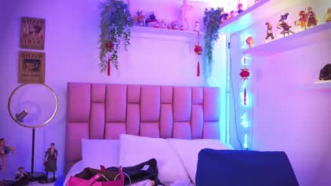 albaandthayron online show from December 2025 12:14:01 PM