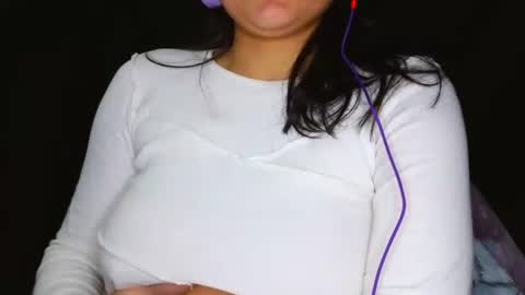 Snapshot of albavillanova chatting on July 2026 01:19:02 AM albavillanova online show from July 2026 01:19:02 AM