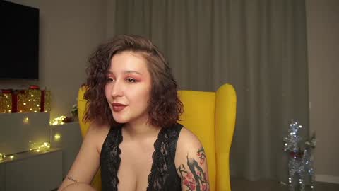 Snapshot of albertaellen chatting on January 2025 10:41:01 PM Hi all. My name is Stela and this is my first day here online show from January 2025 10:41:01 PM
