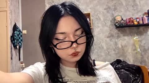 Im Katrina online show from November 2025 03:23:02 PM