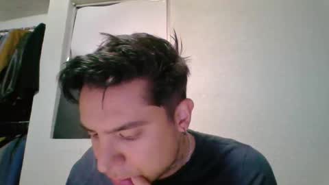 Snapshot of albertoarenas16 chatting on May 2026 09:03:01 AM albertoarenas16 online show from May 2026 09:03:01 AM