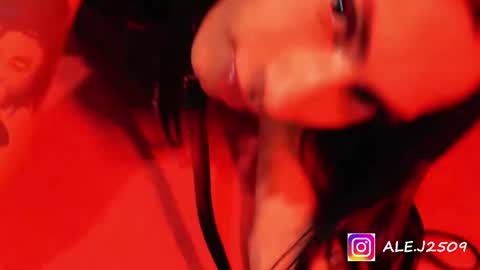 Snapshot of ale_2509 chatting on April 2026 10:35:02 AM Ale online show from April 2026 10:35:02 AM