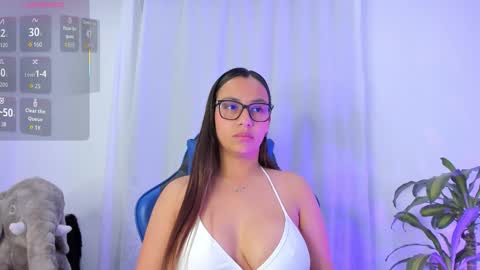 aleaa  online show from October 2025 11:27:01 PM