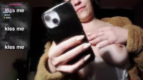 Snapshot of aledelo chatting on December 2024 07:10:01 AM aledelo online show from December 2024 07:10:01 AM