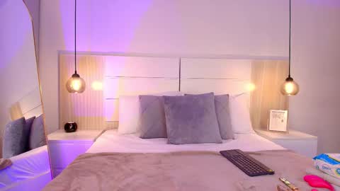 Alehia Cute online show from December 2025 09:00:01 PM