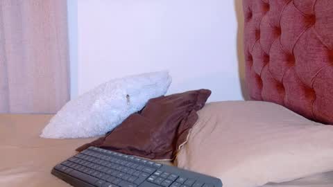 alejandra_dunn1 online show from March 2026 07:39:01 PM