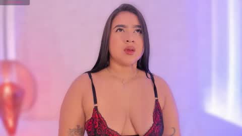 Alejandra online show from November 2025 11:57:02 AM