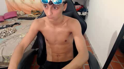 Snapshot of alejandro_cutee chatting on November 2025 06:35:02 AM alejandro_cutee online show from November 2025 06:35:02 AM