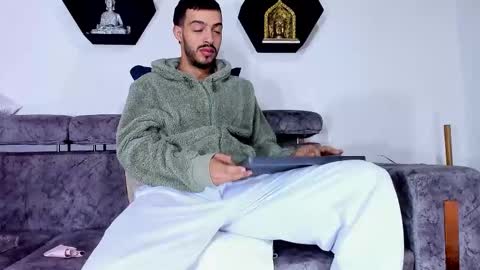 Snapshot of alejandro_zatroro chatting on February 2026 12:53:02 PM ONLYFANS ALEJANDRO ZATRORO online show from February 2026 12:53:02 PM