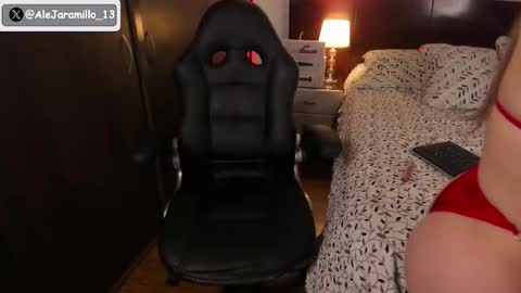 Alejandra online show from December 2025 08:06:01 PM