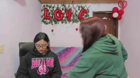 zoe and Kataleya online show from March 2025 03:18:01 PM