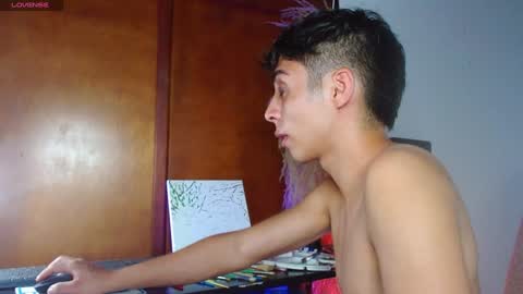 Snapshot of alejito_collins1 chatting on February 2025 09:20:02 PM Alejo online show from February 2025 09:20:02 PM