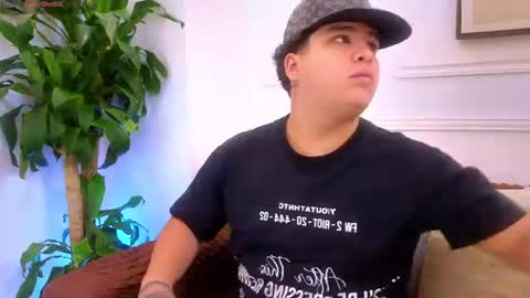 Snapshot of alejo_bennett chatting on August 2026 06:43:02 PM Alejo online show from August 2026 06:43:02 PM