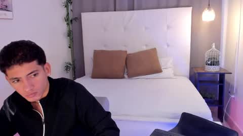 Snapshot of alejo_exotic chatting on May 2026 12:24:01 PM alejo_exotic online show from May 2026 12:24:01 PM