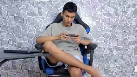 Snapshot of alejo_peverell chatting on May 2026 07:09:02 PM alejo peverell online show from May 2026 07:09:02 PM