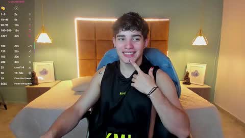 ALejoo Saenz online show from September 2025 07:51:02 PM