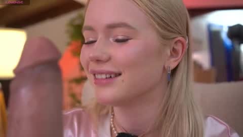 Lexi online show from February 2026 04:30:02 AM