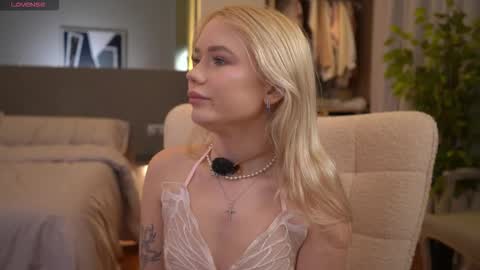 Lexi online show from February 2026 04:09:02 AM