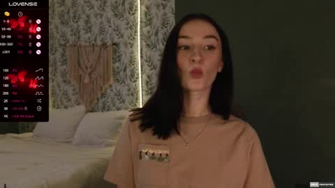 Alena online show from March 2025 01:51:01 PM