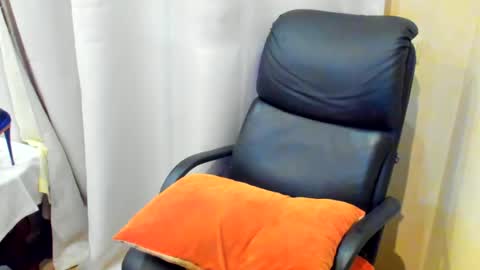 Snapshot of alenablack chatting on June 2026 11:16:02 PM Luly online show from June 2026 11:16:02 PM