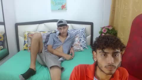 Snapshot of alenders chatting on September 2025 11:06:02 PM ALENDERS online show from September 2025 11:06:02 PM