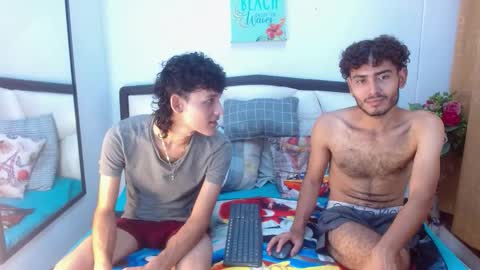Snapshot of alenders chatting on September 2025 12:26:01 AM ALENDERS online show from September 2025 12:26:01 AM