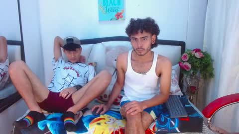Snapshot of alenders chatting on October 2025 12:28:02 PM ALENDERS online show from October 2025 12:28:02 PM