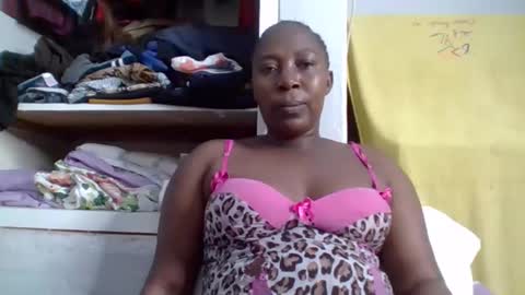 Noreen Kennth and Emilly online show from October 2025 05:13:01 PM