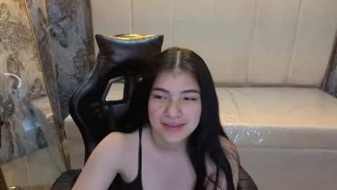 Snapshot of alesia_v chatting on June 2026 03:29:01 PM Live 1000pm 600am COLOMBIAN HOUR online show from June 2026 03:29:01 PM