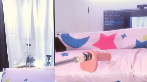 aleska_james online show from December 2025 12:43:02 PM