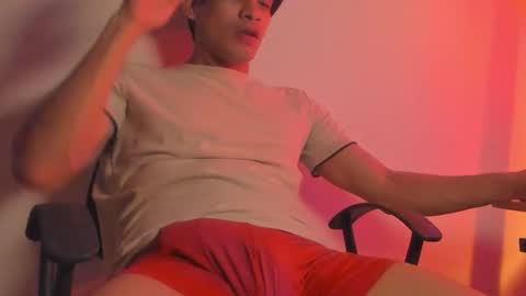 Snapshot of aless204 chatting on February 2026 02:18:01 AM aless online show from February 2026 02:18:01 AM