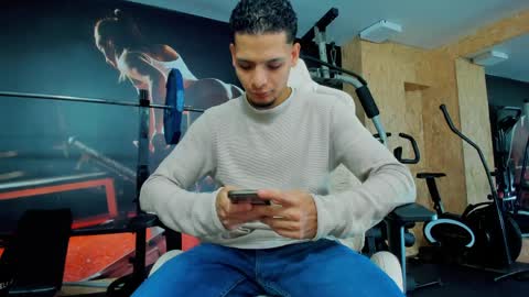 Snapshot of aless_king chatting on April 2026 09:50:01 PM Alessandro King online show from April 2026 09:50:01 PM