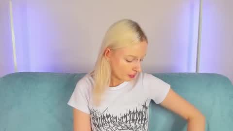 Snapshot of alessakiss chatting on June 2026 08:17:01 AM alessakiss online show from June 2026 08:17:01 AM