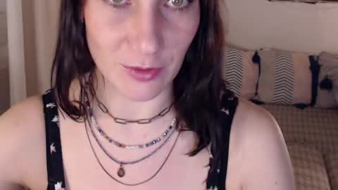 Sandra online show from March 2025 06:00:01 PM