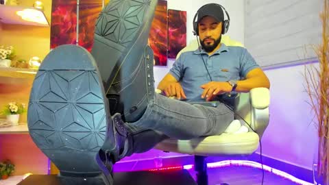 ALESSANDRO  WYE online show from January 2025 02:11:01 AM