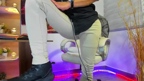 ALESSANDRO  WYE online show from January 2025 08:22:01 AM