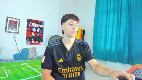 Snapshot of alessandro_dybala chatting on June 2026 12:33:01 PM Alessandro Dybala online show from June 2026 12:33:01 PM