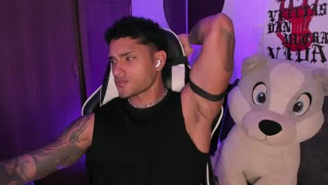 Snapshot of alessandro_vanni chatting on July 2026 02:00:01 AM Alessandro Vanni online show from July 2026 02:00:01 AM