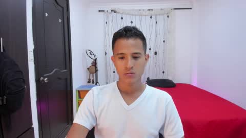 Snapshot of alessandro_wizard chatting on January 2025 07:28:01 PM Alessandro online show from January 2025 07:28:01 PM