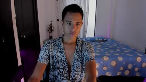 Snapshot of alessandro_wizard chatting on March 2025 03:49:01 PM Alessandro online show from March 2025 03:49:01 PM