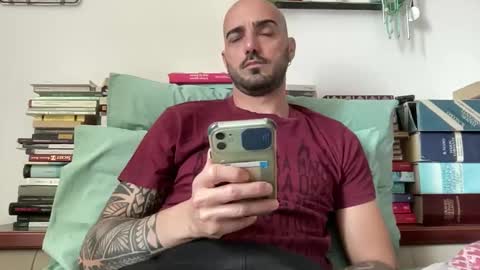 Snapshot of alessandromori91 chatting on April 2026 02:00:01 PM alessandromori91 online show from April 2026 02:00:01 PM