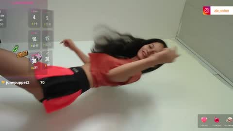 Snapshot of alessia_santorinni chatting on May 2026 07:31:02 PM alessia_santorinni online show from May 2026 07:31:02 PM