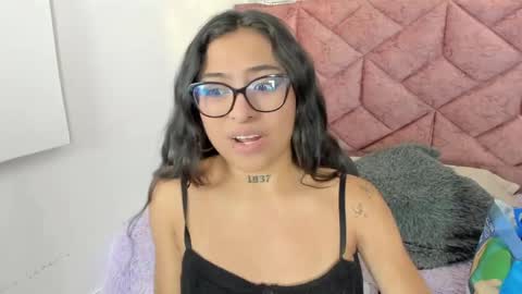 Snapshot of alessia_storm_ chatting on May 2026 01:35:01 AM Alessia online show from May 2026 01:35:01 AM