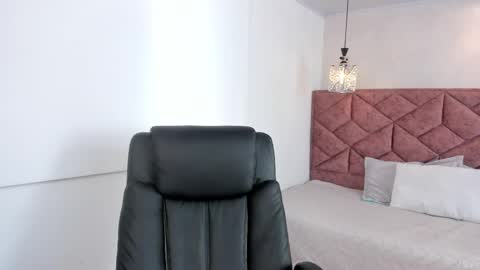 Snapshot of alessia_storm_ chatting on June 2026 07:20:01 PM Alessia online show from June 2026 07:20:01 PM